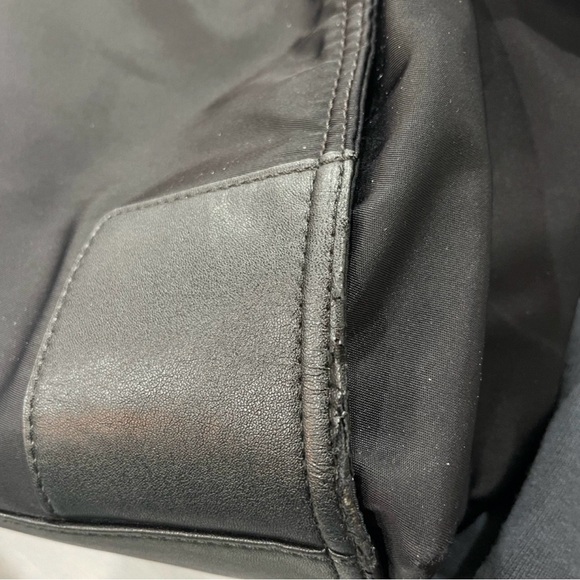 Authentic Tory Burch Collections Black Women's Tote Bag with Multicolor - Picture 8 of 9